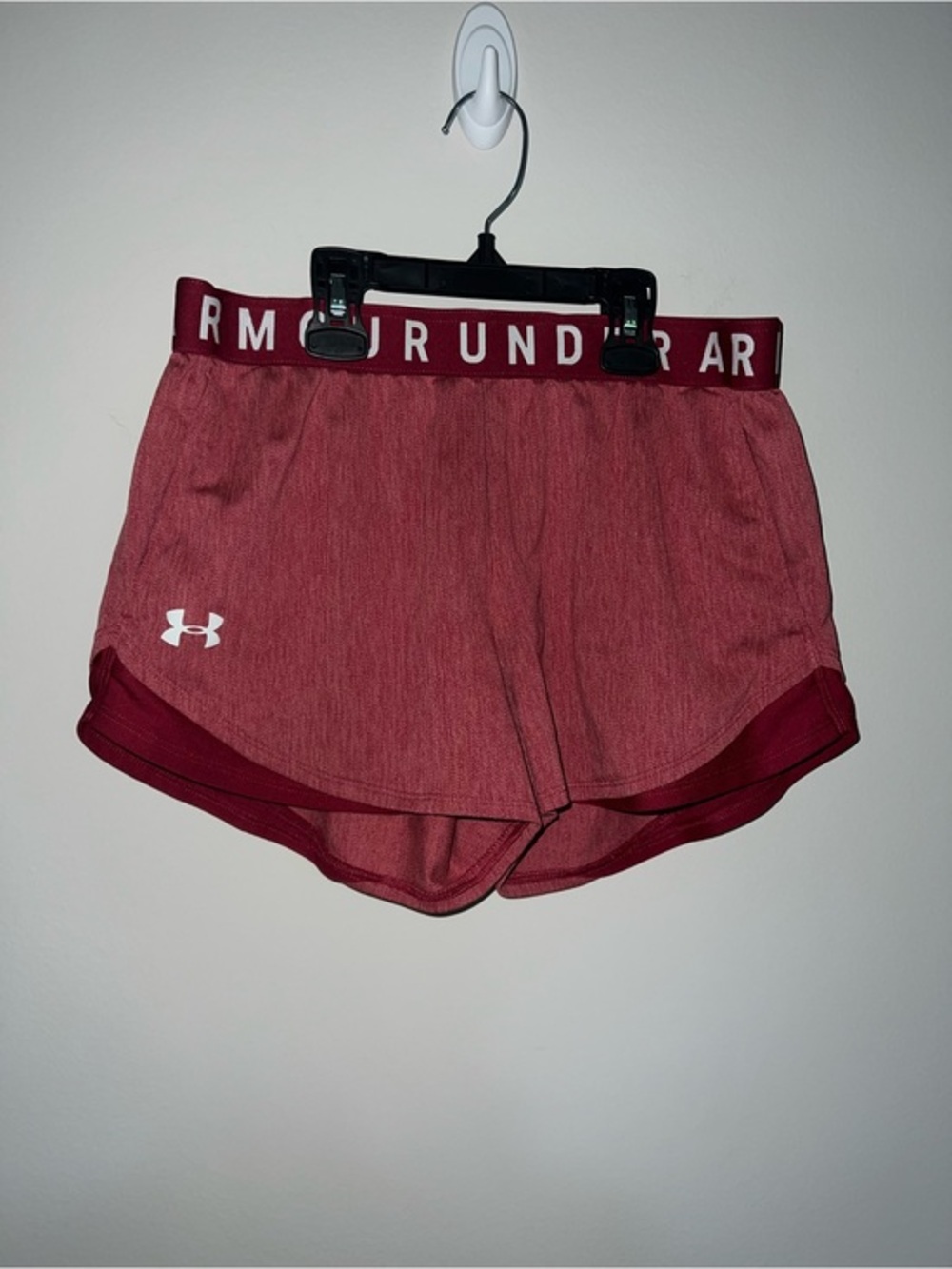Under Armour Women's Maroon Athletic Shorts medium